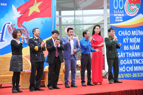 Giao lưu thanh niên với tình yêu biển đảo quê hương