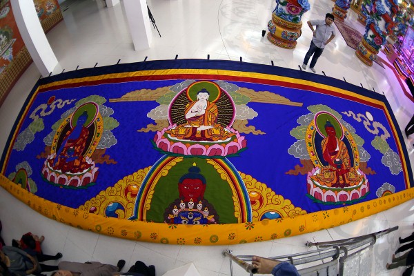 Khai mở tranh cuộn Phật Quan Âm lớn nhất Việt Nam