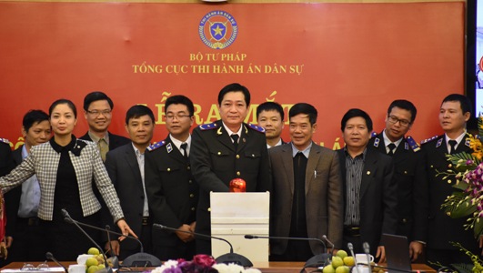 Người dân có thể “ngồi nhà gửi thư điện tử yêu cầu thi hành án”