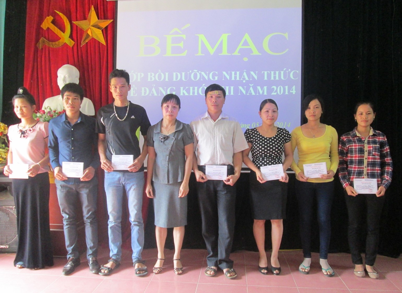 Đảng bộ huyện Mai Châu Hoà Bình làm tốt công tác phát triển đảng viên