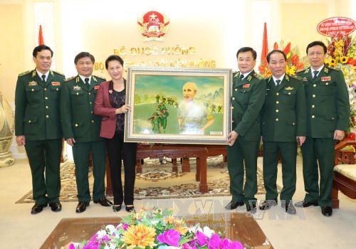Chủ tịch Quốc hội Nguyễn Thị Kim Ngân thăm Bộ Tư lệnh Bộ đội Biên phòng