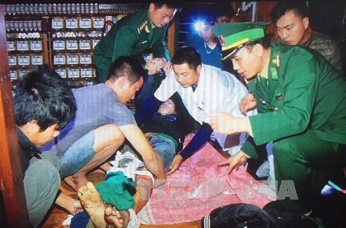 Cấp cứu kịp thời ngư dân nguy kịch do tai nạn máy tời trên đảo Bạch Long Vĩ