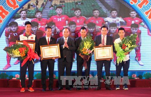 Trao thưởng vận động viên, huấn luyện viên tiêu biểu xuất sắc toàn quốc