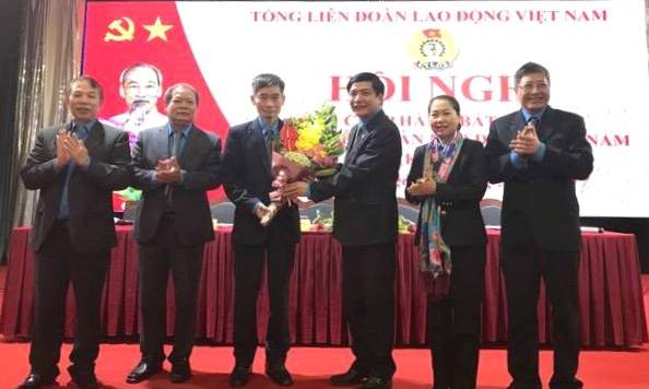 Đồng chí Trần Văn Thuật được bầu làm Phó Chủ tịch Tổng Liên đoàn Lao động Việt Nam