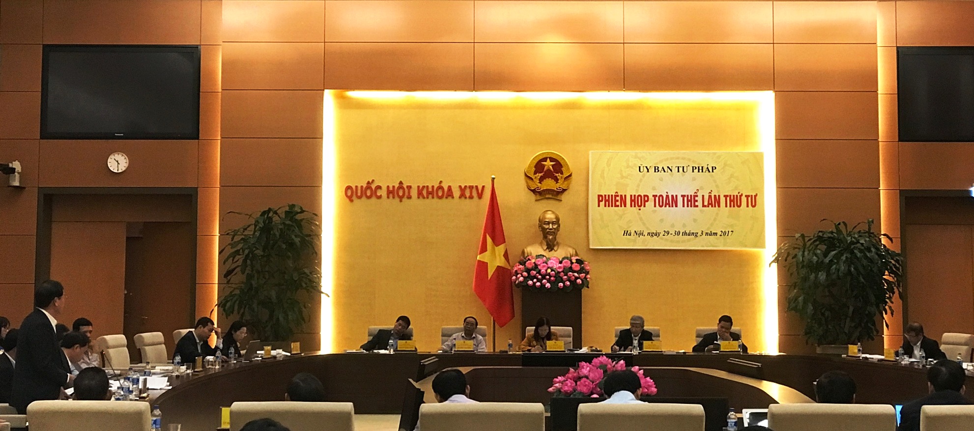Lo ngại lạm dụng biện pháp khẩn cấp tạm thời trước khi khởi kiện