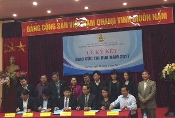 Chú trọng biểu dương, khen thưởng các tập thể nhỏ và người lao động trực tiếp