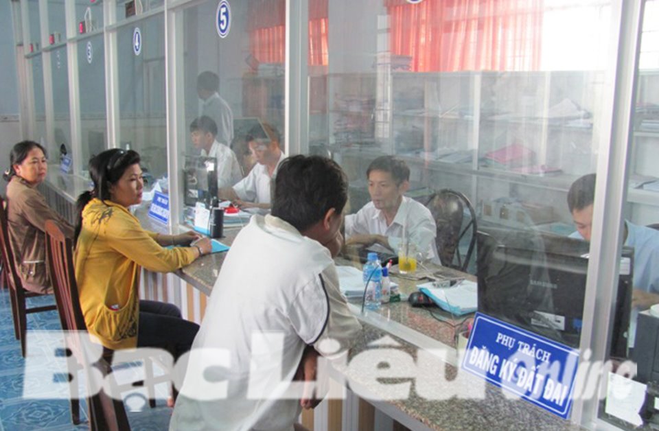 Huyện Hòa Bình Từng cán bộ, đảng viên cam kết giữ gìn tốt phẩm chất, đạo đức lối sống