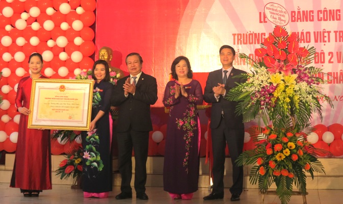 Trường Mẫu giáo Việt Triều Hữu nghị Hà Nội đón Bằng chuẩn quốc gia mức độ II