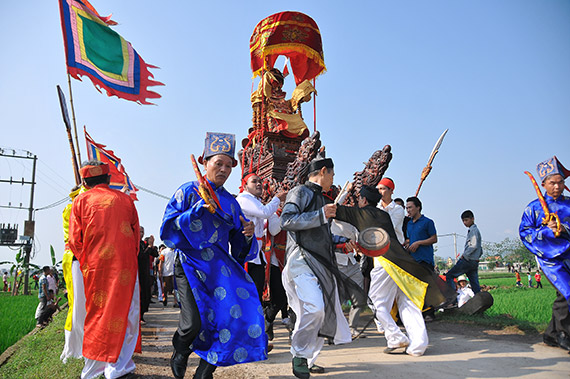 Hội làng Yên Lạc