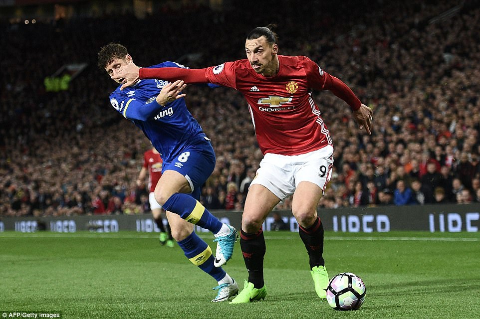 Man Utd trở thành “Vua chia điểm” của giải Ngoại hạng