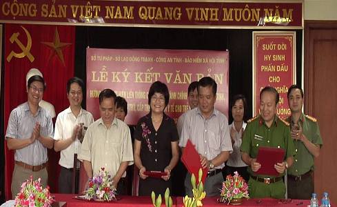 Lào Cai Ký kết biên bản liên thông trong đăng ký khai sinh, đăng ký thường trú, cấp thẻ BHYT