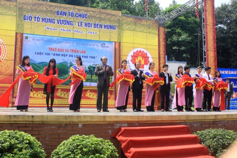 Khai mạc triển lãm “Ảnh đẹp du lịch Phú Thọ”