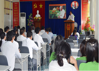 Cục Thuế tỉnh Tổ chức sinh hoạt “Đẩy mạnh học tập và làm theo tư tưởng, đạo đức, phong cách Hồ Chí Minh”