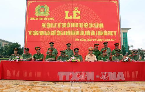 Xây dựng phong cách người công an nhân dân bản lĩnh, nhân văn, vì nhân dân phục vụ