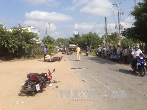 Trà Vinh Tai nạn giao thông làm 1 người chết, 6 người bị thương