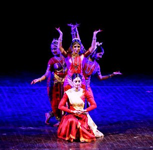 Biểu diễn nghệ thuật múa cổ điển truyền thống Ấn Độ tại Hà Nội