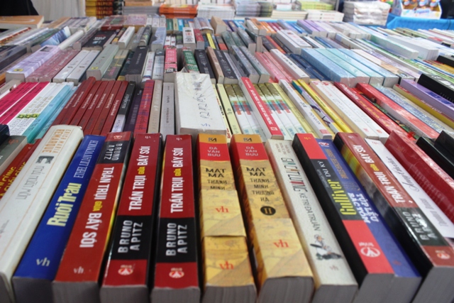 Hội sách 2017 Gần 100 gian hàng giới thiệu khoảng 40 000 tên sách khác nhau