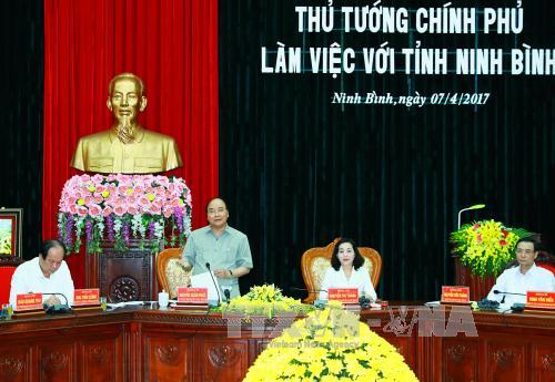 Thủ tướng Nguyễn Xuân Phúc Đưa du lịch thực sự trở thành động lực phát triển của Ninh Bình