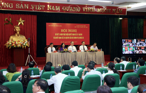 Phát huy vai trò, trách nhiệm của Mặt trận, các đoàn thể và Nhân dân trong việc tham gia xây dựng Đảng, chính quyền