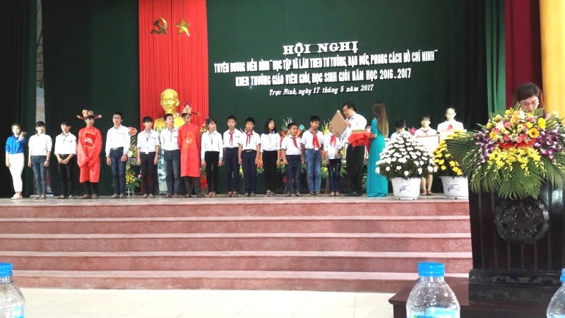 Nam Định Tuyên dương điển hình “Học tập và làm theo tư tưởng, đạo đức, phong cách Hồ Chí Minh”