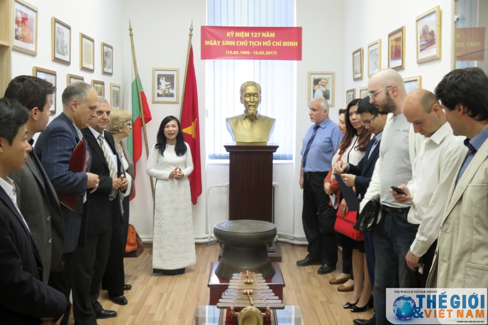Triển lãm ảnh về Chủ tịch Hồ Chí Minh tại Bulgaria
