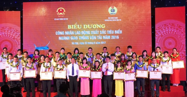Biểu dương công nhân lao động xuất sắc ngành Giao thông Vận tải