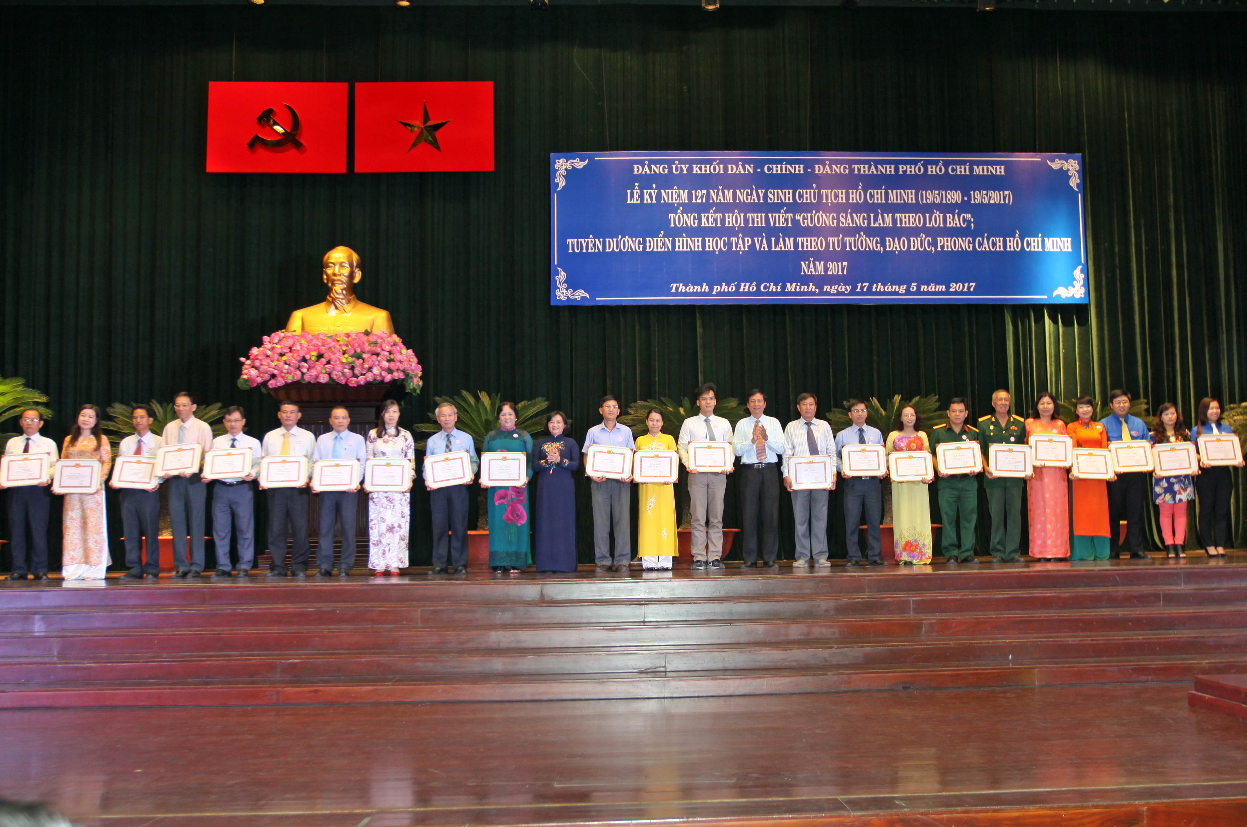 TP Hồ Chí Minh Tuyên dương các điển hình thực hiện tốt việc học tập và làm theo Bác