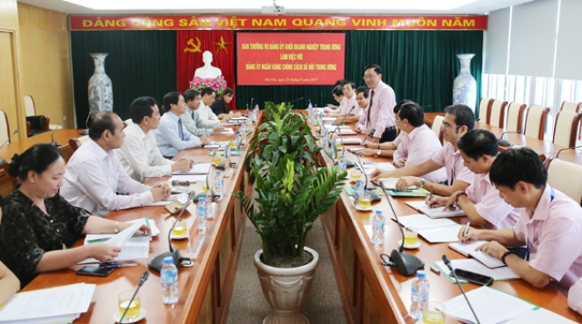 Ban Thường vụ Đảng ủy Khối Doanh nghiệp TW làm việc với Đảng ủy NHCSXH TW