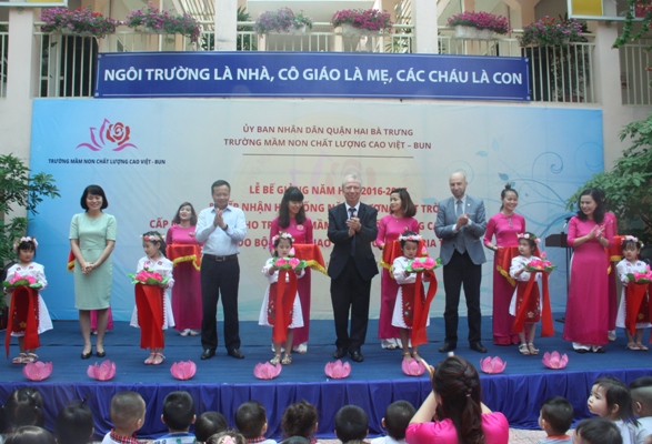 Bulgaria tặng hệ thống năng lượng mặt trời cho Trường mầm non Chất lượng cao Việt - Bun Hà Nội