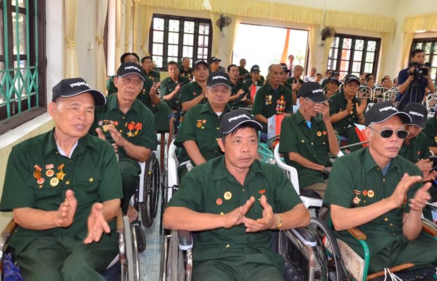 Người có công với cách mạng được hưởng chế độ ưu đãi gì