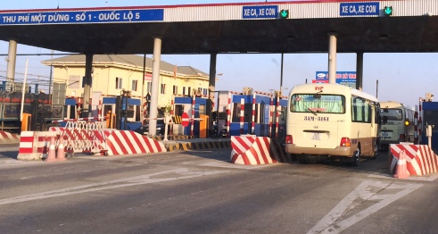 Rà soát lại việc bố trí trạm thu giá dịch vụ sử dụng đường bộ
