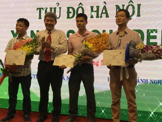 Trao giải và khai mạc Triển lãm ảnh “Thủ đô Hà Nội xanh - sạch - đẹp năm 2016
