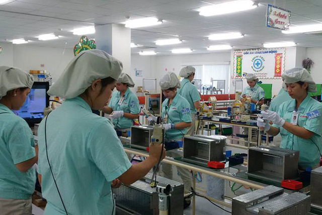 Nên giao cho Công đoàn cấp trên cơ sở quyền khởi kiện doanh nghiệp, cá nhân nợ BHXH
