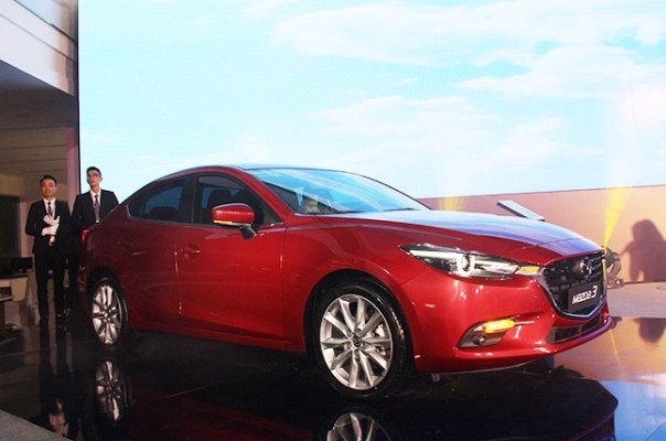 Công ty CP ô tô Trường Hải giới thiệu xe Mazda3 phiên bản 2017