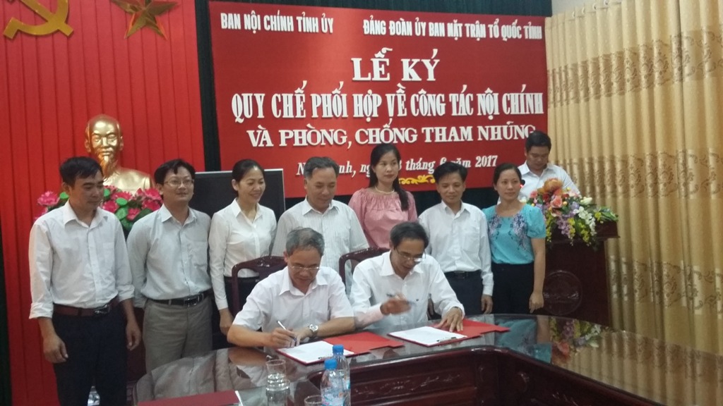 Nam Định Ký kết quy chế phối hợp về công tác nội chính và phòng, chống tham nhũng