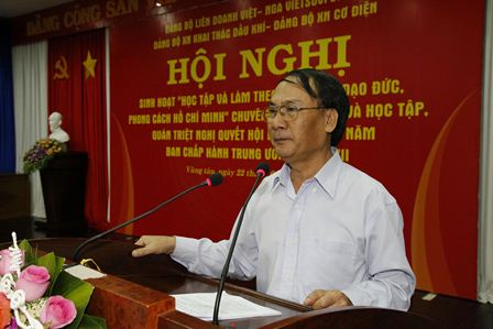 Sinh hoạt chuyên đề về học tập, làm theo Bác và học tập, quán triệt Nghị quyết Trung ương 5 khoá XII