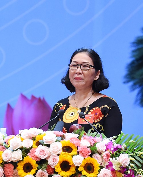 Trên con đường đi đến thành công, không có dấu chân của kẻ lười biếng”