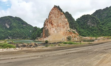 Yêu cầu tỉnh Quảng Ninh kiểm tra việc khai thác đá trên Vịnh Hạ Long