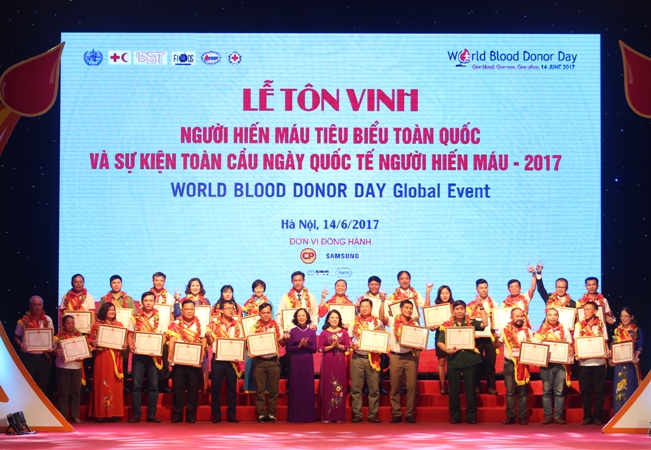 Tôn vinh 100 người hiến máu tiêu biểu toàn quốc