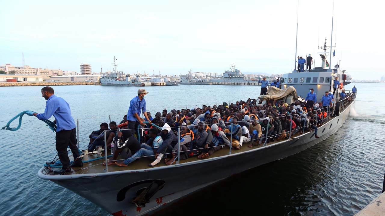Vẫn chưa tìm thấy gần 130 người di cư mất tích ở ngoài khơi Libya