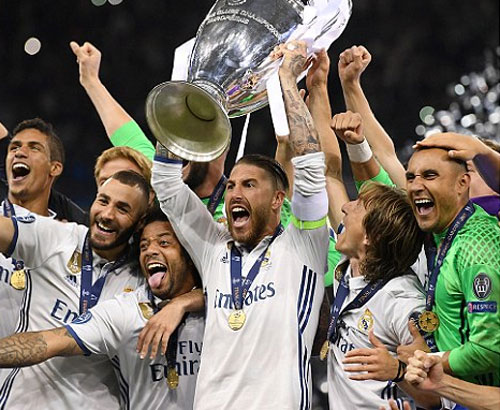 Real Madrid hóa giải “lời nguyền trên vương miện”