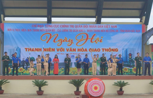 Ngày hội Thanh niên với văn hóa giao thông
