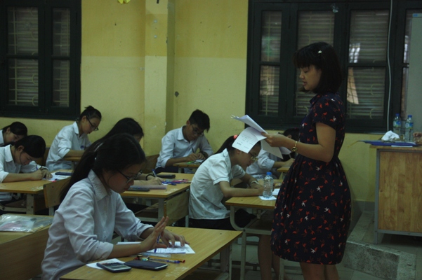 Thi vào lớp 10 ở Hà Nội Đề thi Toán phân loại cao