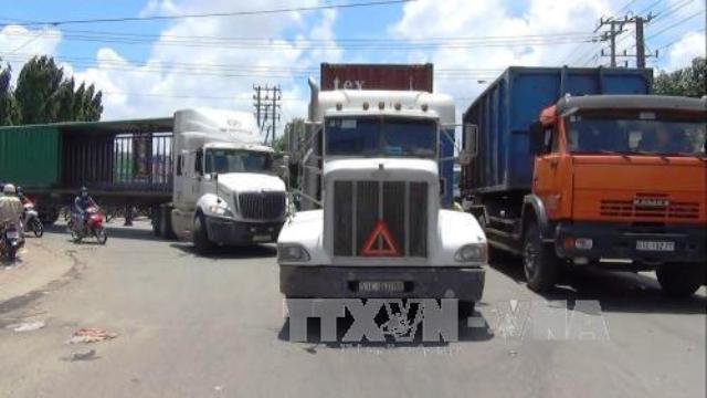 Bình Dương Tai nạn giao thông liên hoàn khiến 3 người thương vong