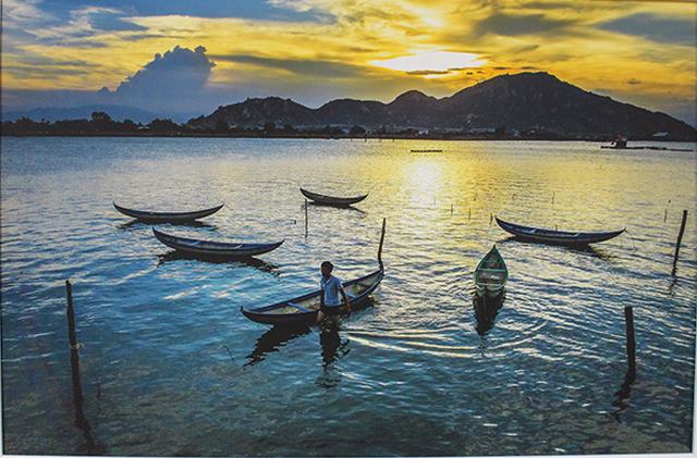 Triển lãm ảnh thiện nguyện Sắc màu cuộc sống lần 2 - năm 2017