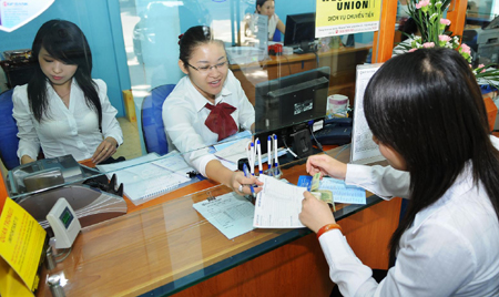 Lãi suất bình quân trên thị trường liên ngân hàng bằng VND giảm ở các kỳ ngắn hạn