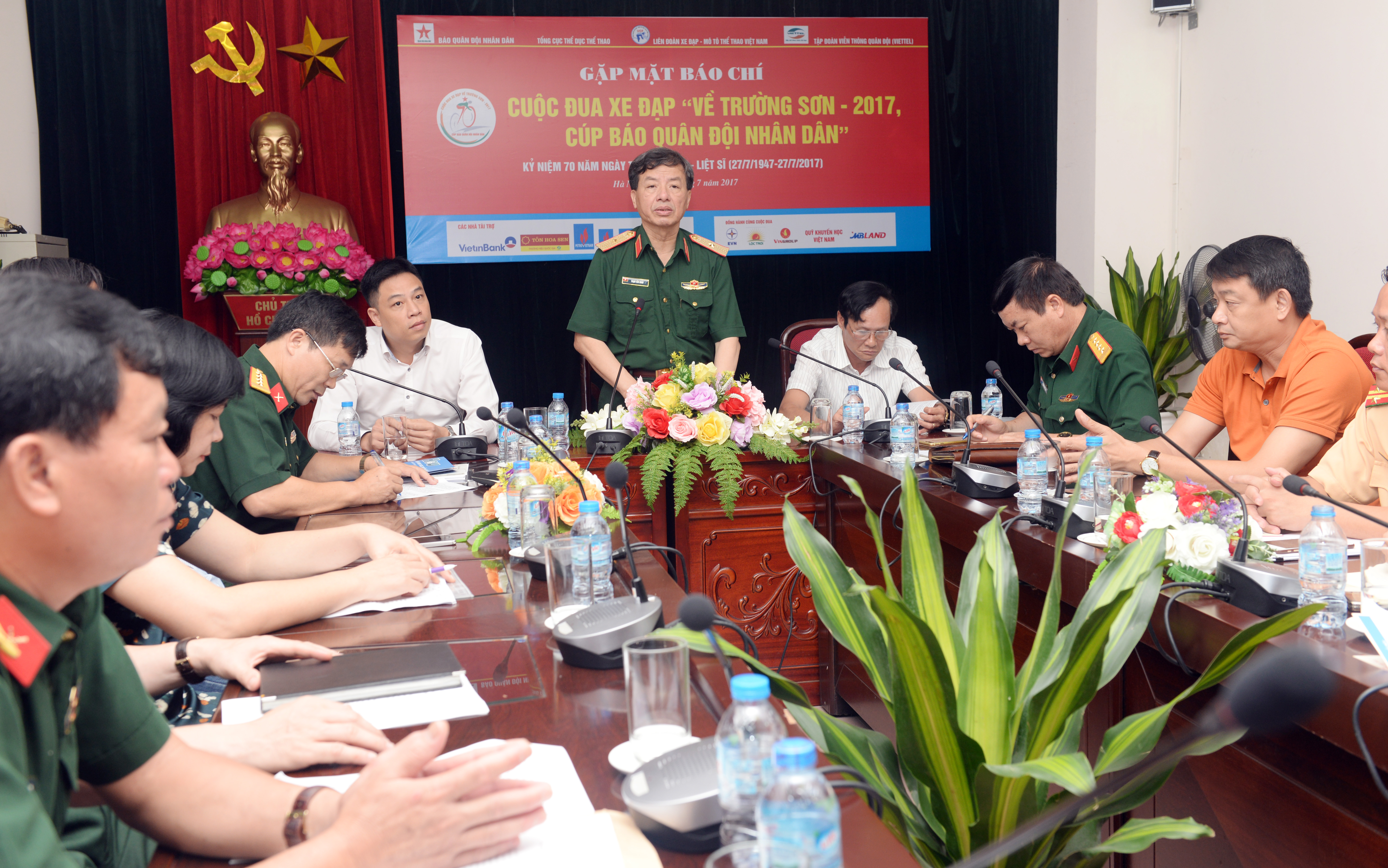 14 đội tham gia cuộc đua Xe đạp Về Trường Sơn-2017, Cúp Báo Quân đội nhân dân