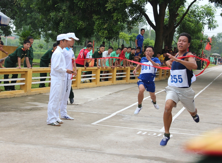 Binh chủng Tăng thiết giáp khai mạc hội thao thể dục, thể thao năm 2017