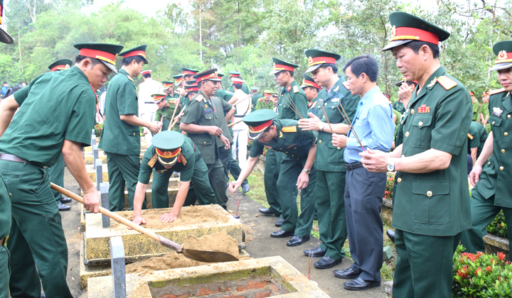 Thừa Thiên Huế Tiếp tục tìm kiếm, cất bốc, quy tập mộ liệt sĩ