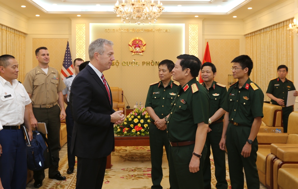 Đại tướng Ngô Xuân Lịch tiếp Đại sứ Hoa Kỳ tại Việt Nam